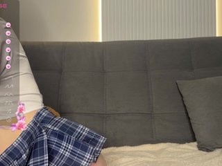 MiraJuicyJune Porn Show