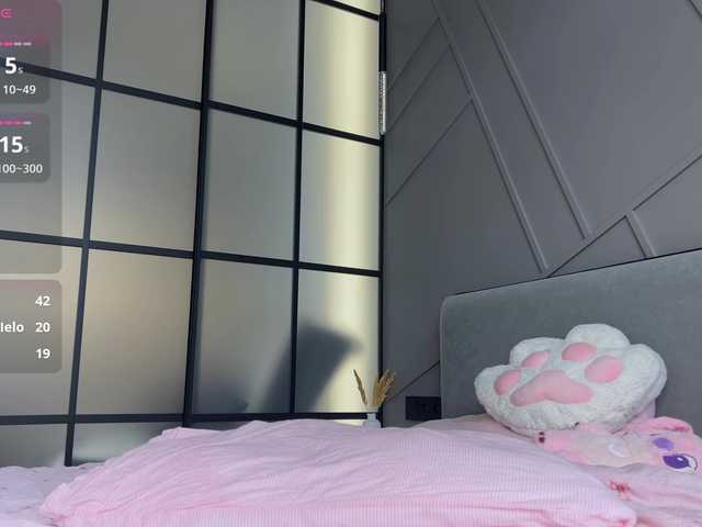 MiraJuicyJune's BongaCams show and profile