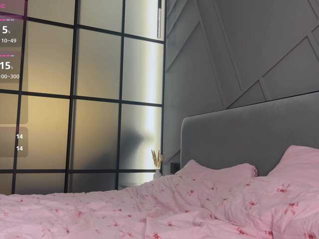 MiraJuicyJune's BongaCams show and profile
