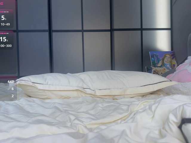 MiraJuicyJune's BongaCams show and profile