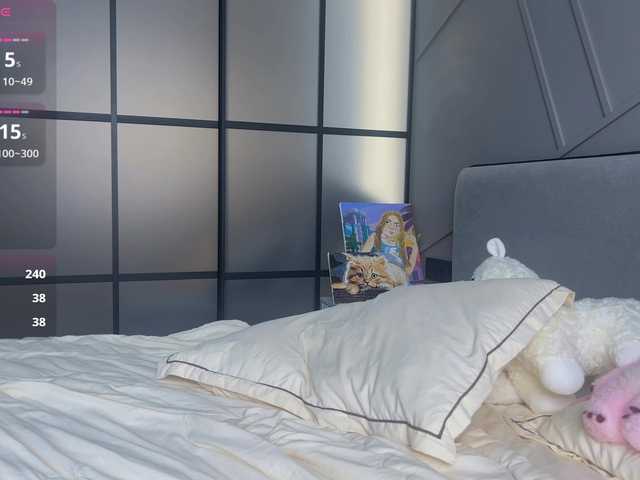 MiraJuicyJune's BongaCams show and profile