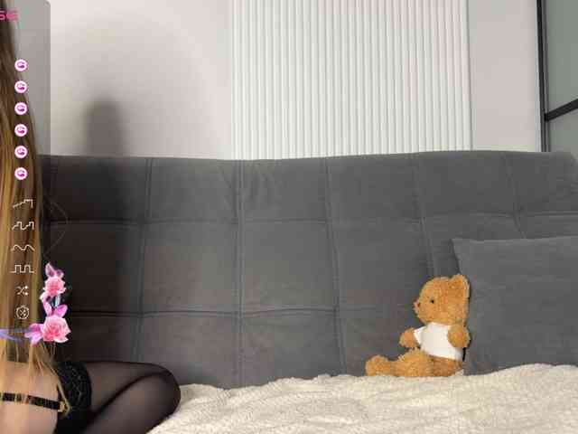 MiraJuicyJune MiraJuicyJune