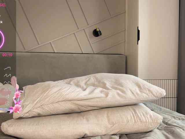 MiraJuicyJune MiraJuicyJune