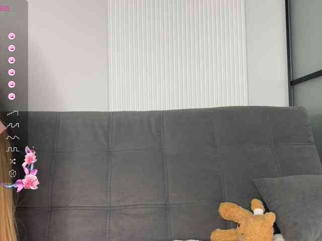 MiraJuicyJune MiraJuicyJune