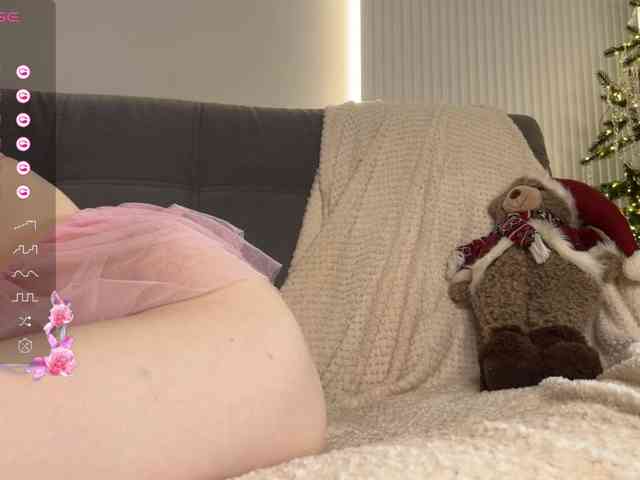 MiraJuicyJune MiraJuicyJune