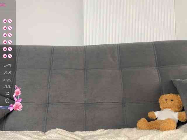 MiraJuicyJune MiraJuicyJune