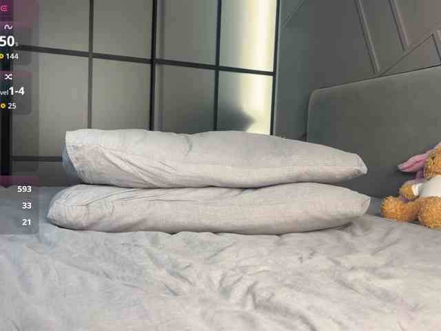 MiraJuicyJune MiraJuicyJune