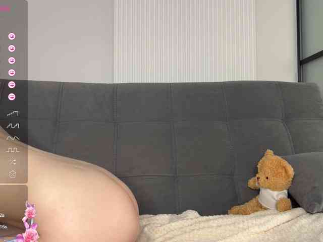 MiraJuicyJune MiraJuicyJune