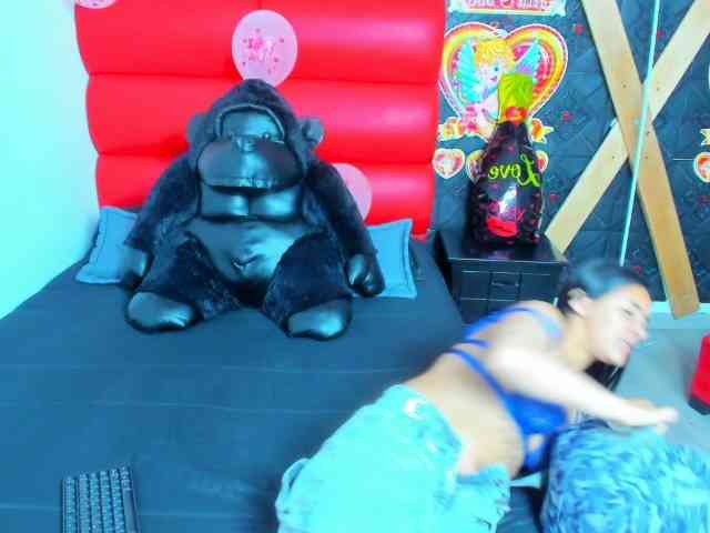 ScarlethJonz1 Live Webcam on BongaCams