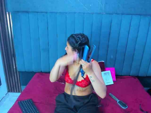 ScarlethJonz1 webcam