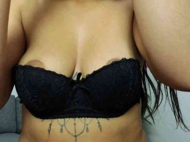 ScarlethJonz1 webcam