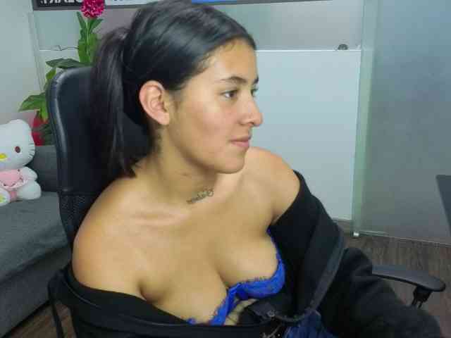 ScarlethJonz1 webcam