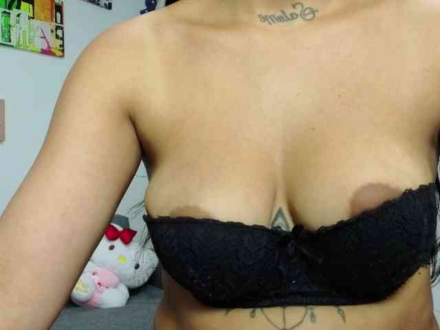 ScarlethJonz1 webcam