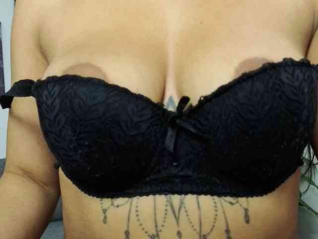 ScarlethJonz1 webcam