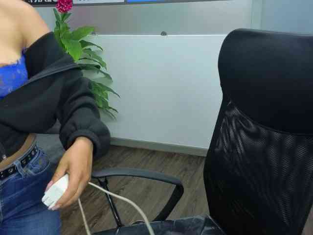 ScarlethJonz1 webcam