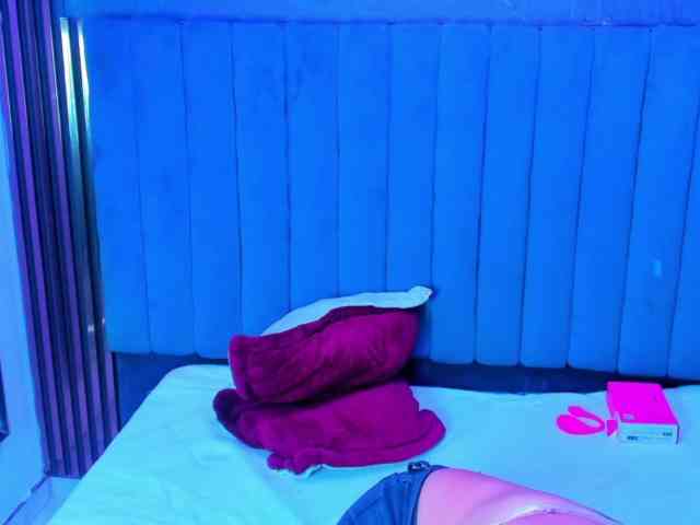 ScarlethJonz1 webcam