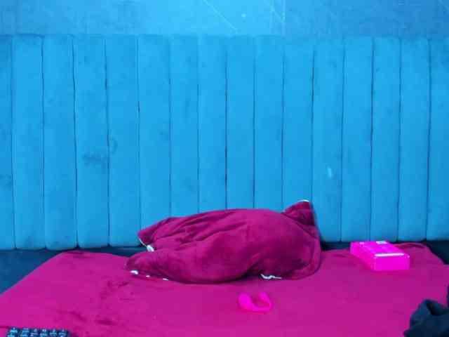 ScarlethJonz1 Live Webcam on BongaCams