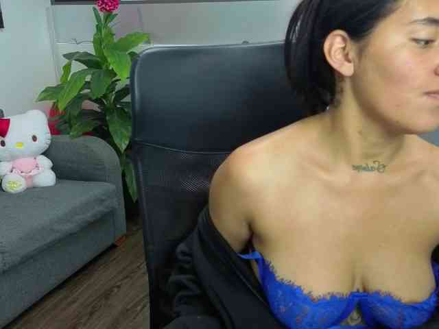 ScarlethJonz1 webcam