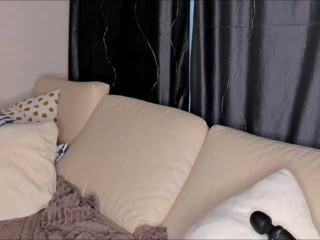 ViollaFoxxy's Thumb Image