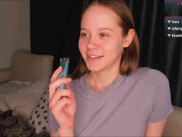 ViollaFoxxy Live Webcam on BongaCams