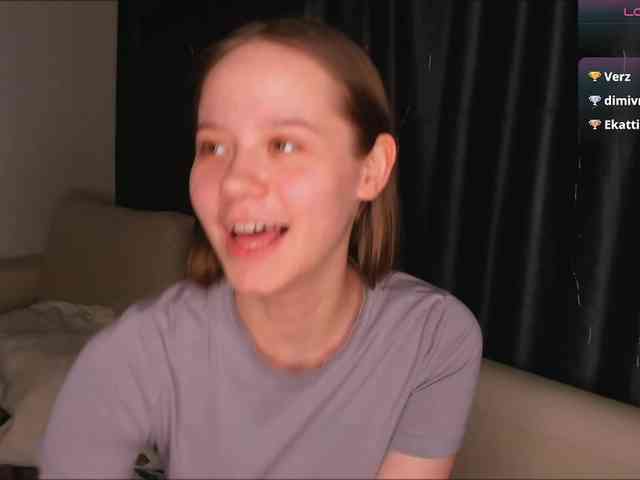 ViollaFoxxy Live Webcam on BongaCams