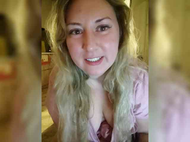 Russianbunny96 webcam