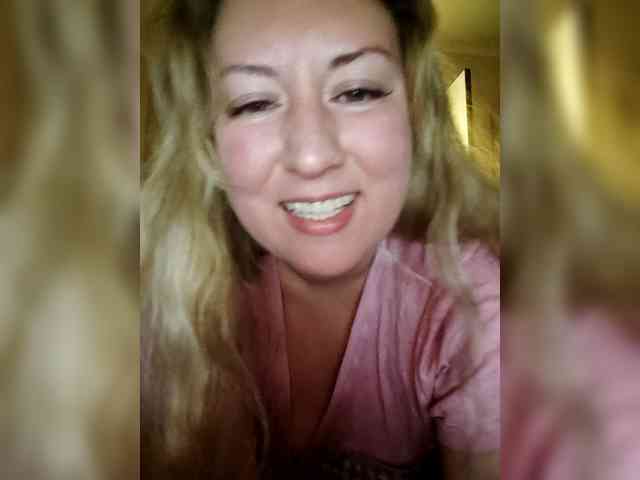 Russianbunny96 webcam