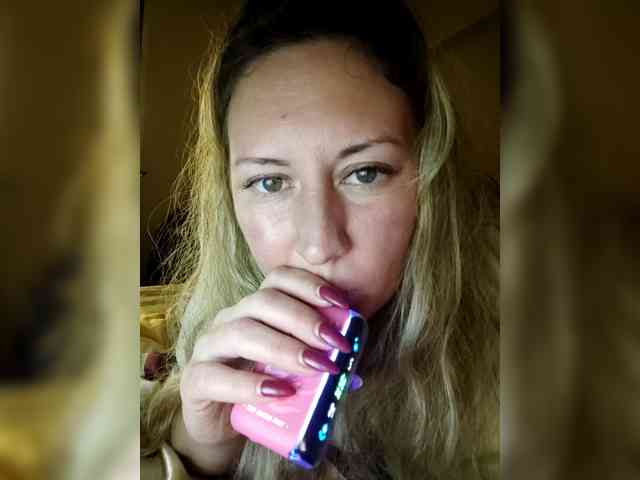 Russianbunny96 webcam