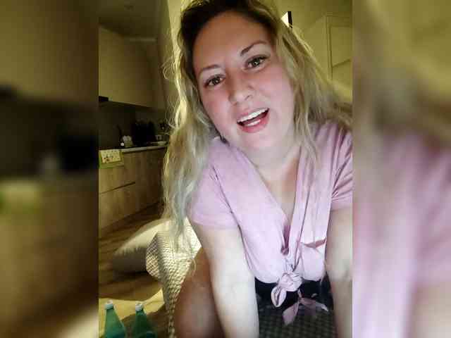 Russianbunny96 webcam