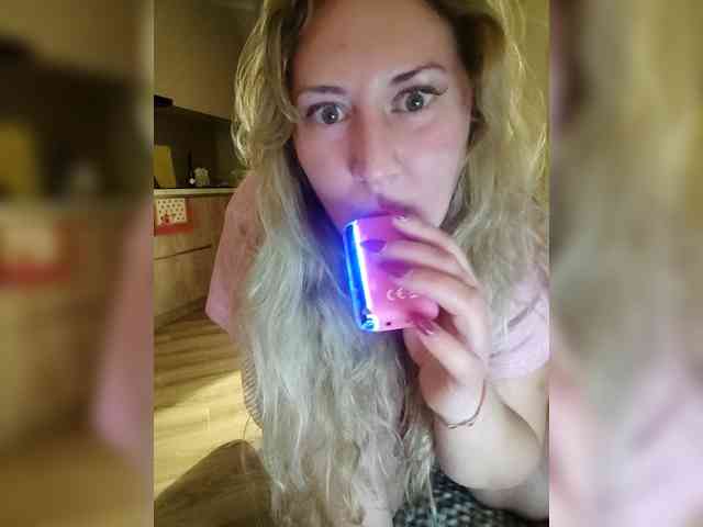 Russianbunny96 webcam