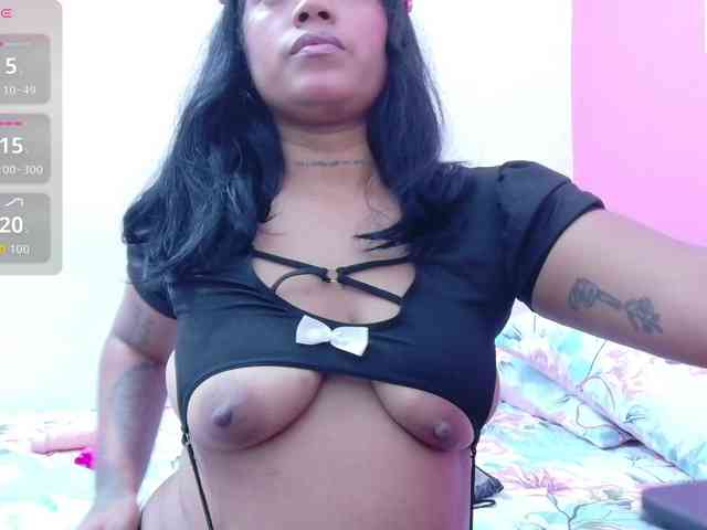 curvybrunnete webcam