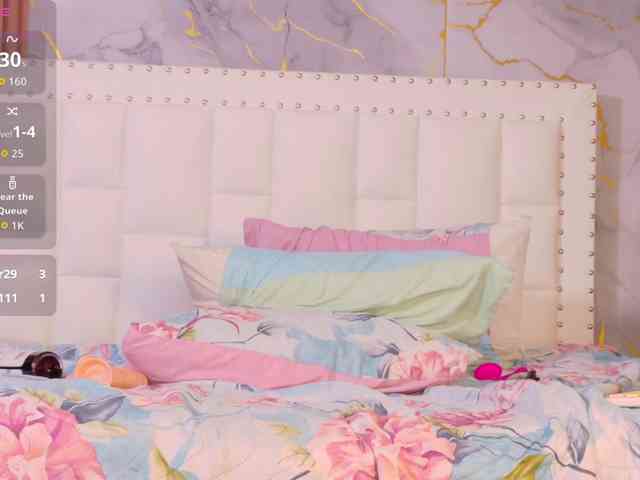 curvybrunnete curvybrunnete