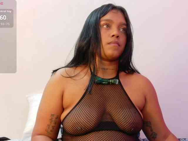 curvybrunnete curvybrunnete