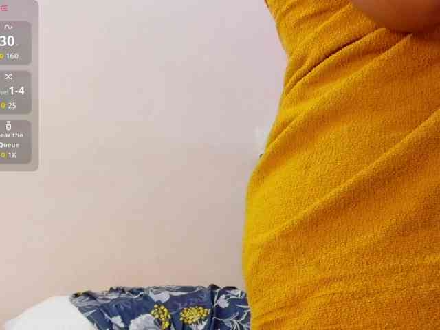 curvybrunnete curvybrunnete