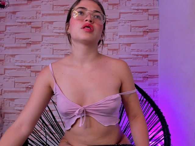 Tinny-slong's BongaCams show and profile