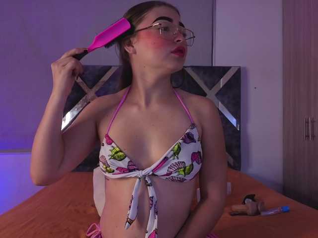 Tinny-slong's BongaCams show and profile