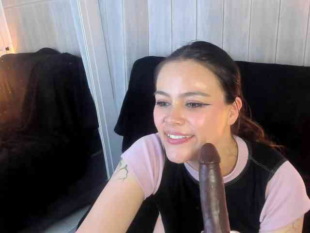 Adelaindiamond webcam