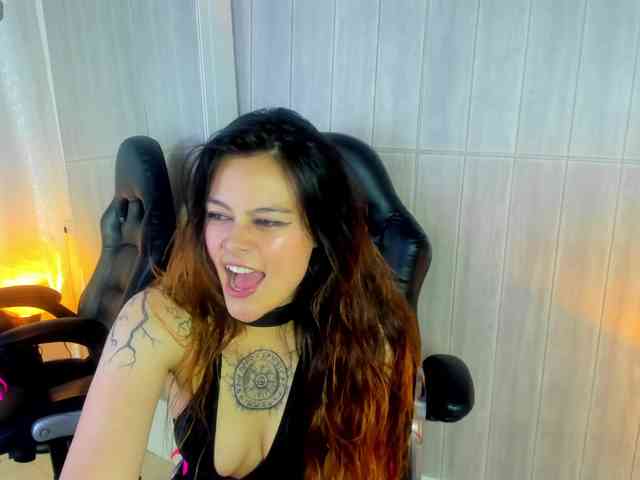 Adelaindiamond webcam