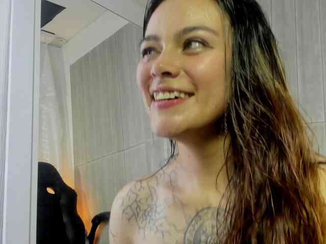 Adelaindiamond webcam