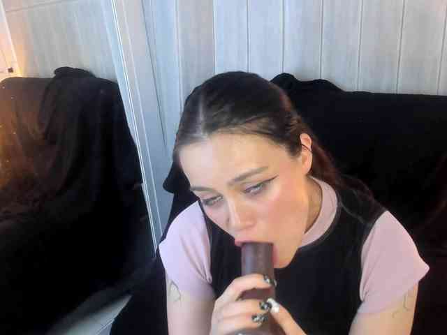 Adelaindiamond webcam