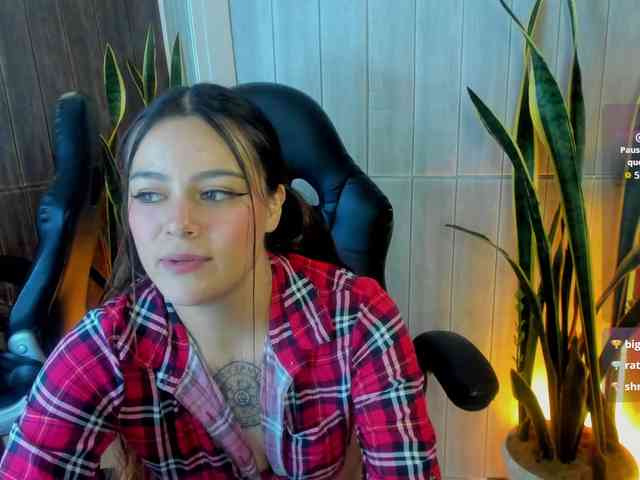 Adelaindiamond webcam