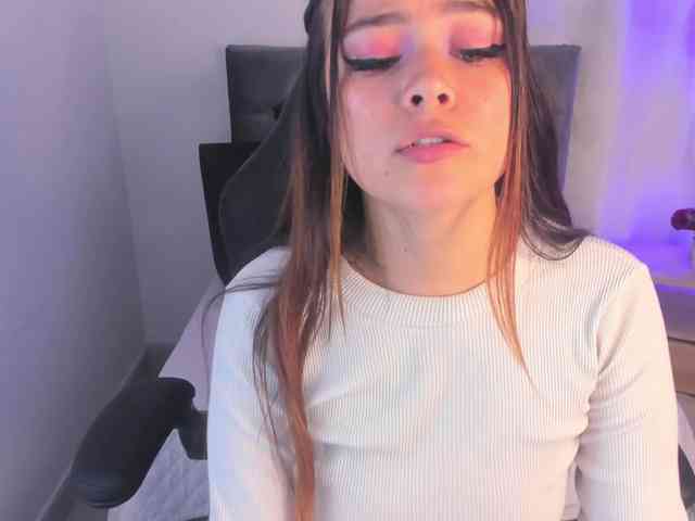 Adelaindiamond webcam