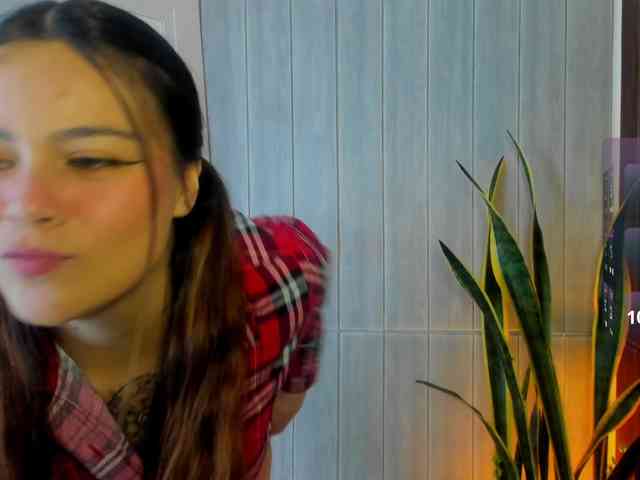 Adelaindiamond webcam