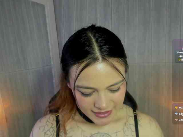 Adelaindiamond webcam