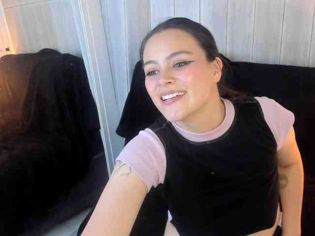 Adelaindiamond webcam