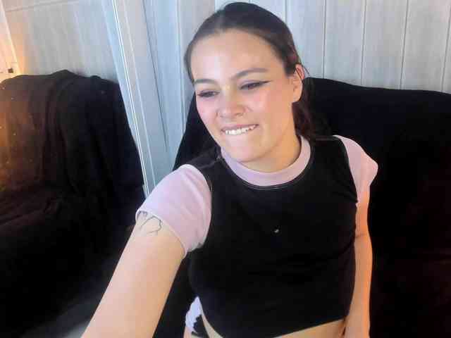 Adelaindiamond webcam