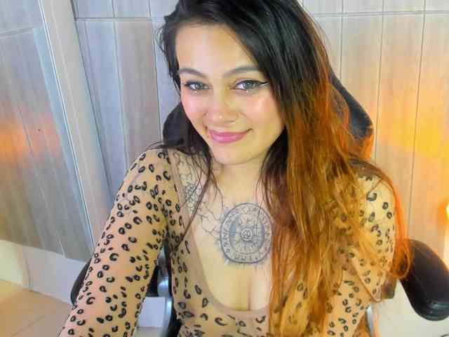 Adelaindiamond webcam