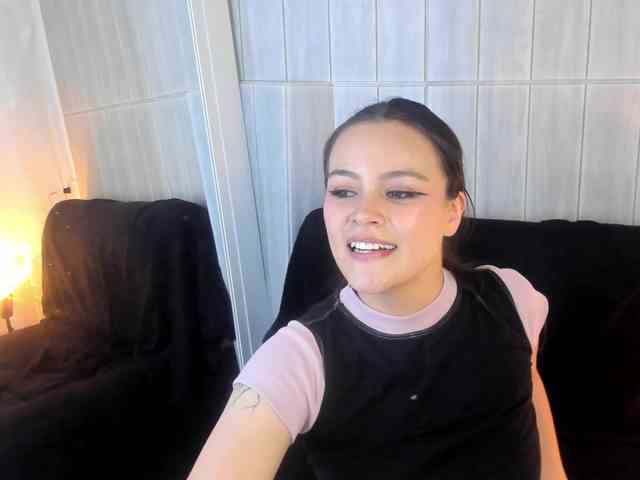 Adelaindiamond webcam