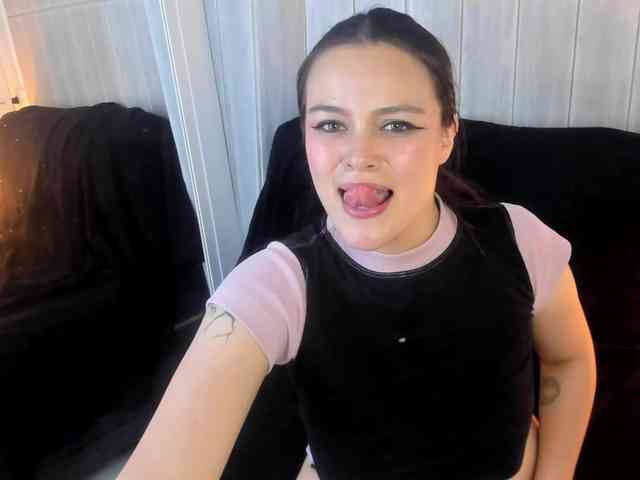 Adelaindiamond webcam