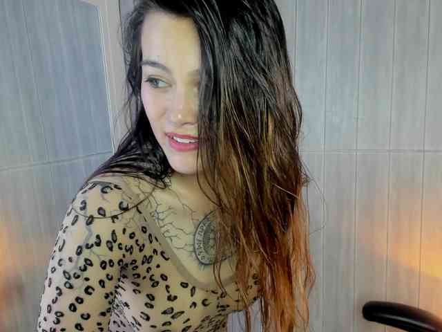 Adelaindiamond webcam